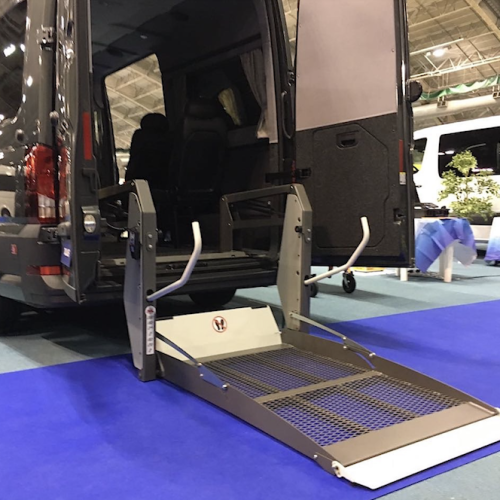 Hydraulic Accessible Wheelchair Lift Hoist For Vehicle-GILANI MARIANI Wheelchair Lift-1 Hydraulic Accessible Wheelchair Lift Hoist For Vehicle-GILANI MARIANI Wheelchair Lift